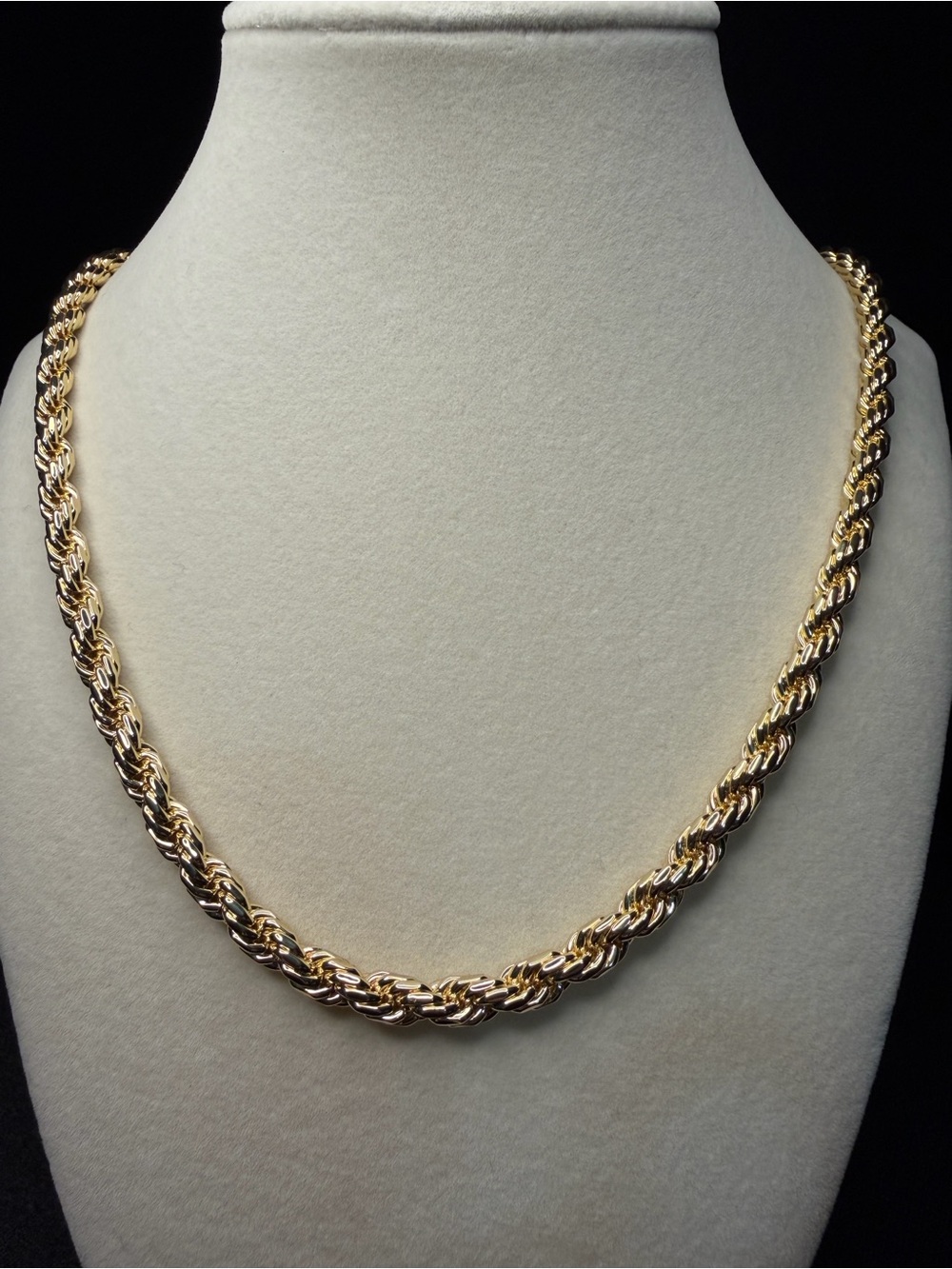 Gold Tone Rope Chain 22in 5.5MM 14K Premium Plating Brand New Stand Out!